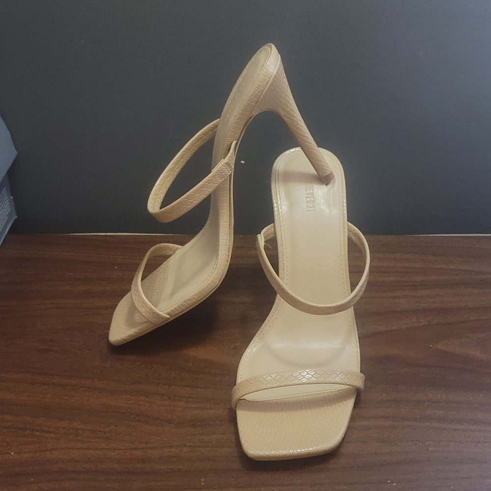 Women heels